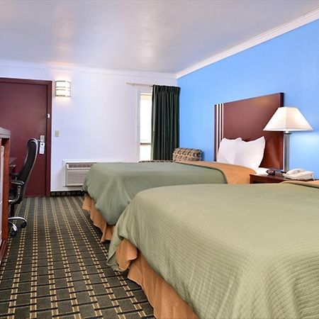 Executive Inn Edmond Cameră foto
